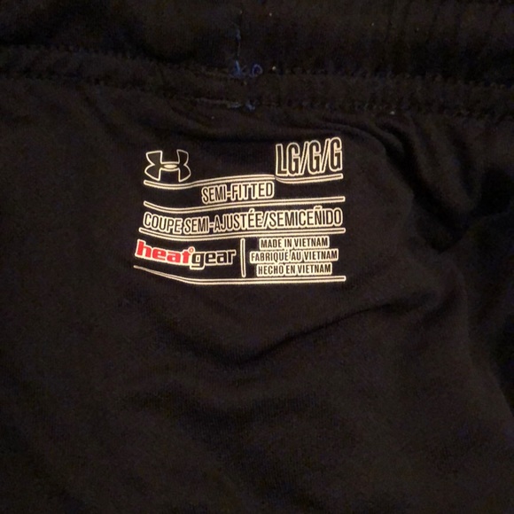 🌺Under Armour Blue/Green drawstring Shorts 🌺 - Picture 3 of 4